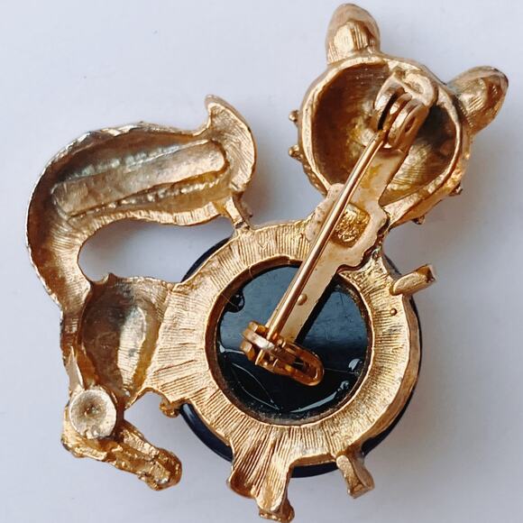 VTG 1950s Brooch Moonglow Lucite Cat Figural Mid Century Gold Tone Pin - Picture 8 of 9